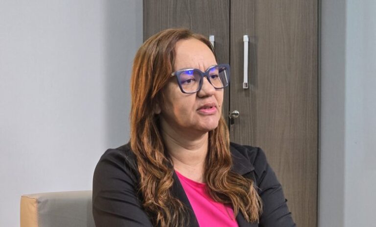O atributo alt desta imagem está vazio. O nome do arquivo é foto-dalvania-botelho-pimentel-secretaria-de-educacao-de-niquelandia-e1747666673960-780x470.jpg