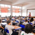 Governo sanciona projeto de lei que concede reajuste de 5,4% a professores da rede estadual de ensino