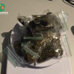 Polícia Militar intensifica combate ao tráfico e apreende drogas no Conjunto Seta em Niquelândia Polícia Militar intensifica combate ao tráfico e apreende drogas no Conjunto Seta em Niquelândia