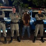 HOMEM É PRESO SUSPEITO DE AGREDIR CLIENTE COM PEDRA EM DISTRIBUIDORA DE BEBIDAS EM NIQUELÂNDIA HOMEM É PRESO SUSPEITO DE AGREDIR CLIENTE COM PEDRA EM DISTRIBUIDORA DE BEBIDAS EM NIQUELÂNDIA